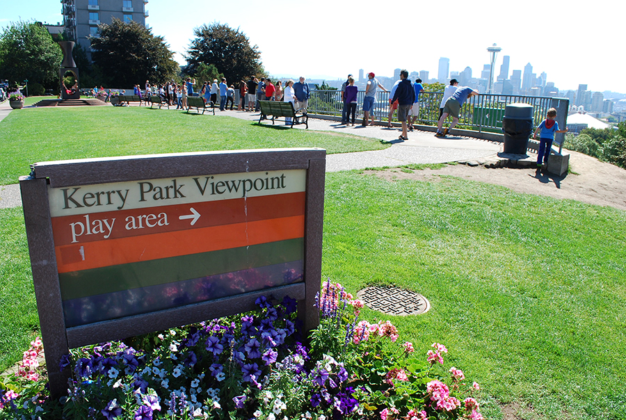 Romantic picnic at Kerry Park with Mt. Rainier in the distance
